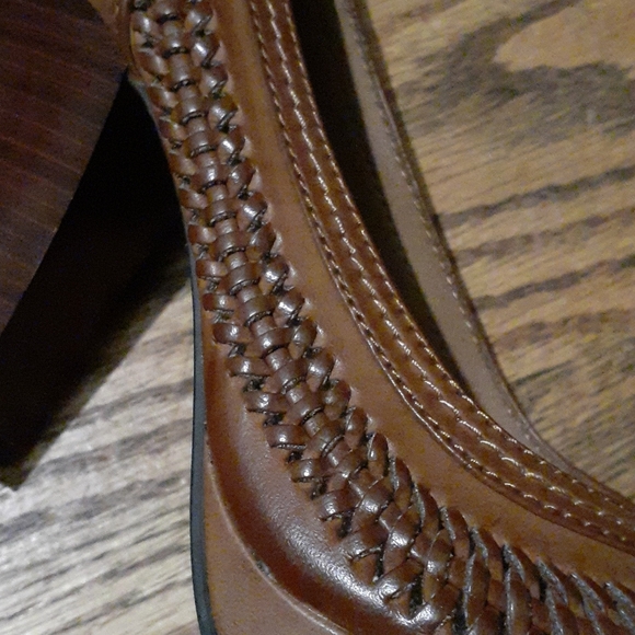American Eagle 5" high heels - Picture 3 of 6